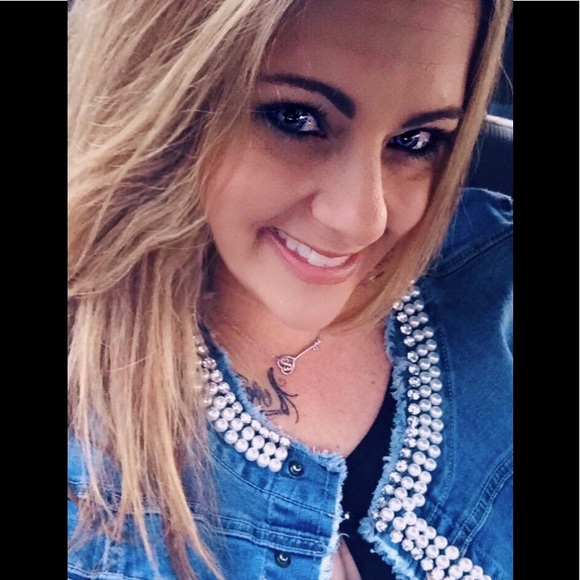 Meet the Posher Other - Meet your Posher, Christine